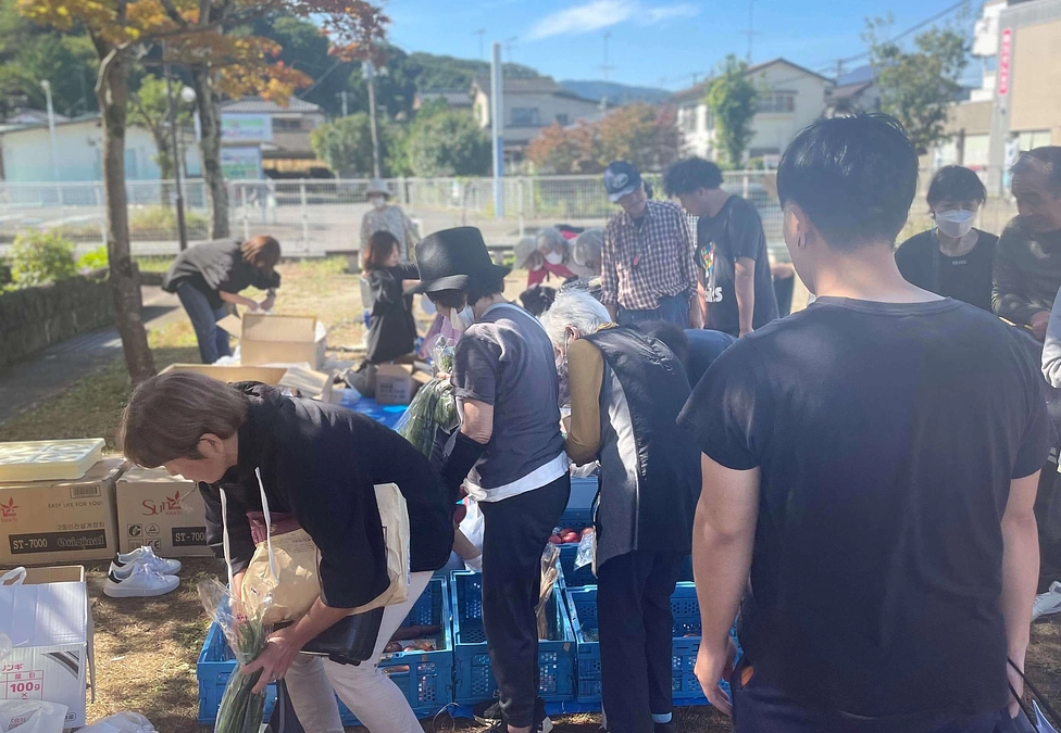 福島県いわき市にカセットコンロや衣料品をお届けしました。