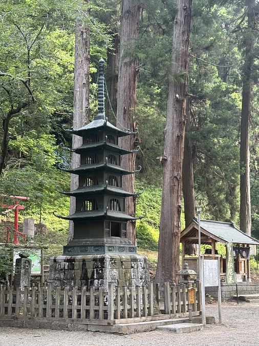 全国でも3例しかない希少な鋳造の五重塔（江戸期建立）