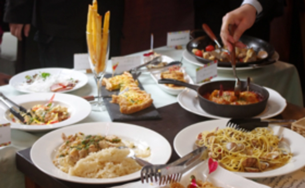 ①木札・オープニングパーティーご招待券