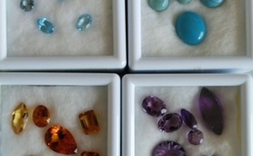 ①宝石送ります。