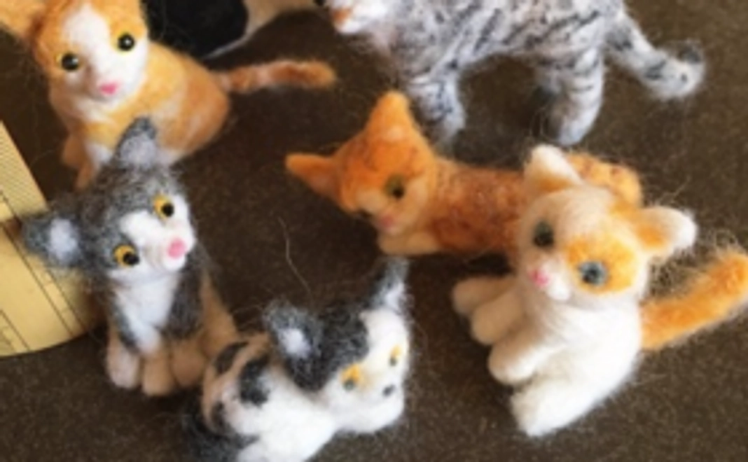 こちら肉球クラブ活動支援　10,000円   手作り小さな猫の人形