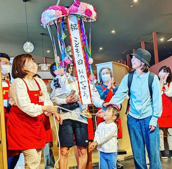 おかげさまで１周年＆来館者10万人達成