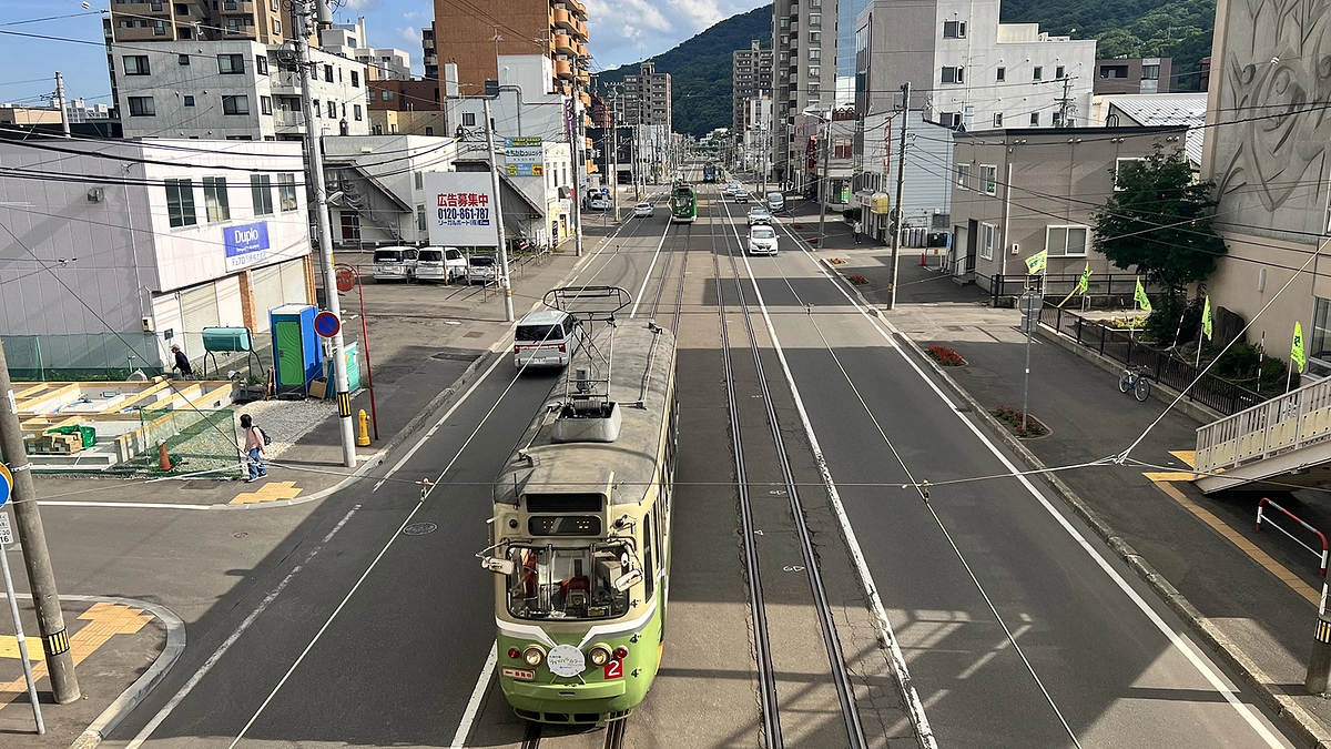 243号車がデビュー！ テレビ・新聞で報道されました。