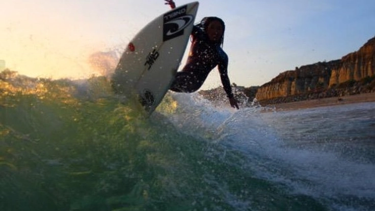 中学3年生プロサーファー世界のトッププロを目指し挑戦します！