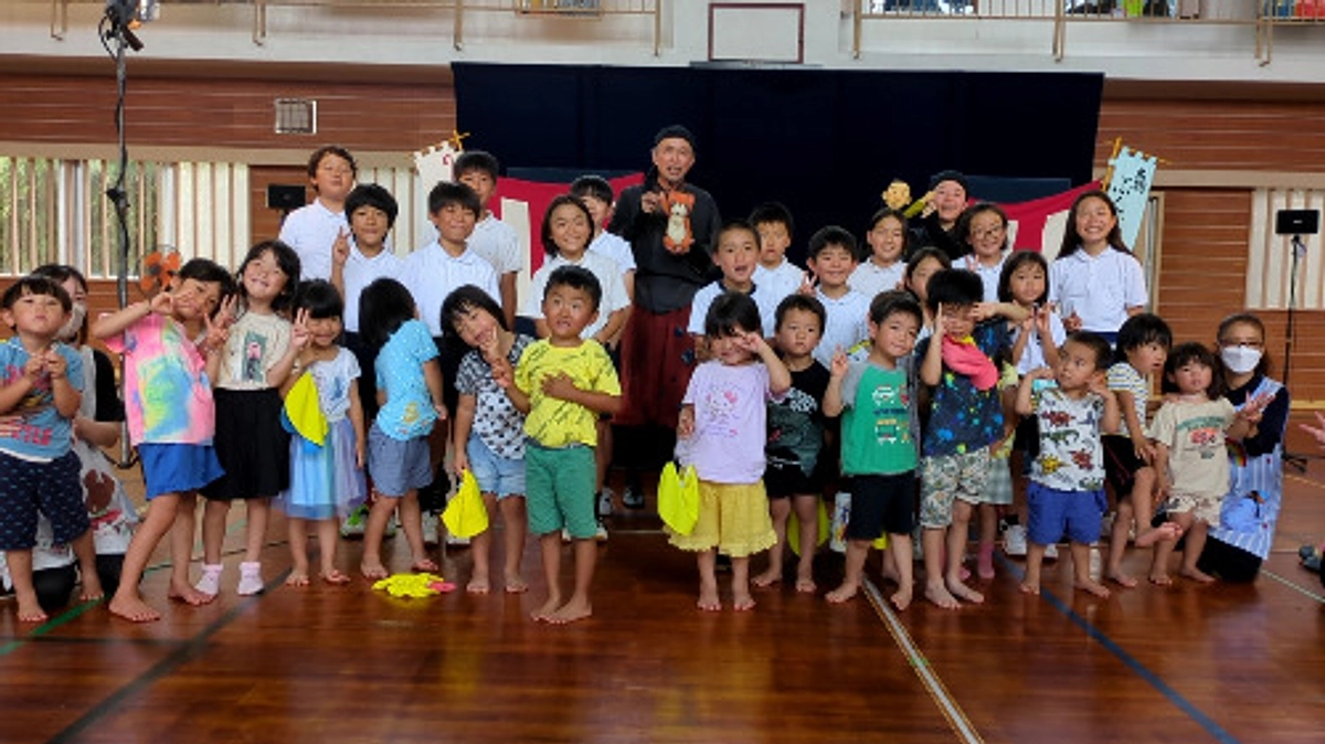 種子島での支援事業、西之表市立安納小学校での人形劇公演ご報告！