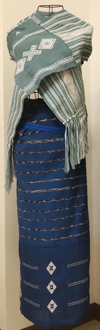 試作品紹介③「こぎん刺し×タイス」のストール