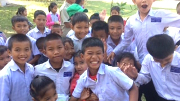 ラオスの子どもたちに学ぶ楽しさを！小学校に図書室をつくります