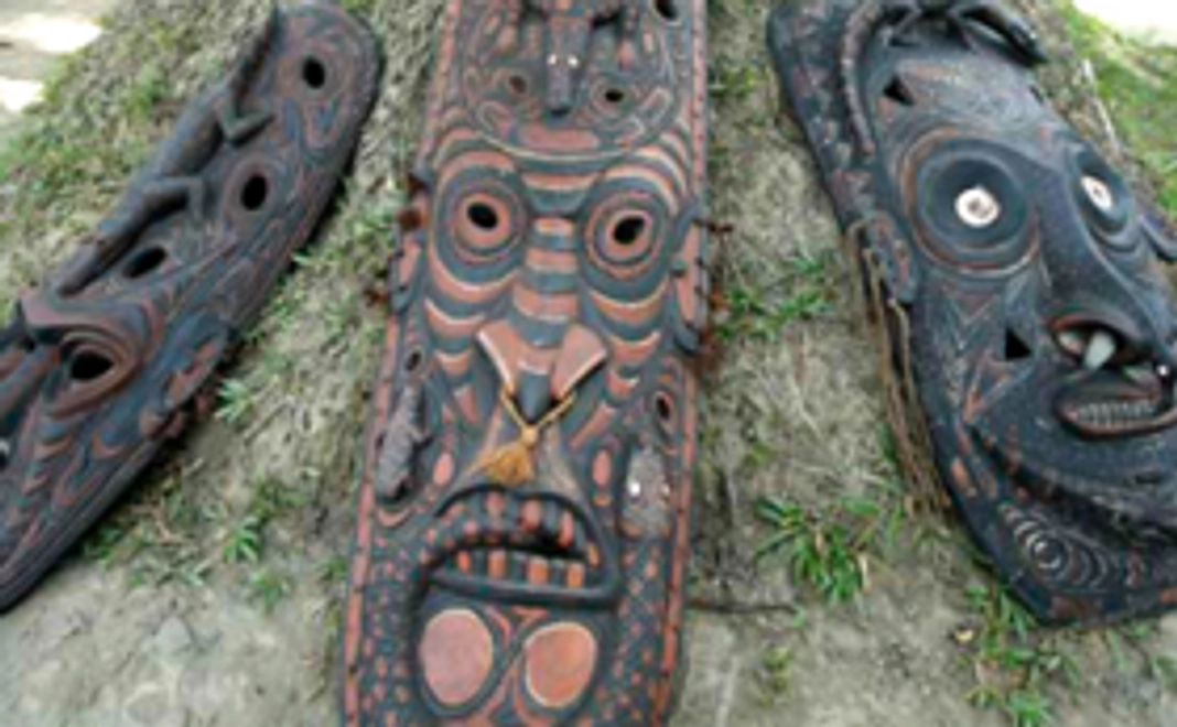 パプアニューギニア原始芸術『木彫り』
