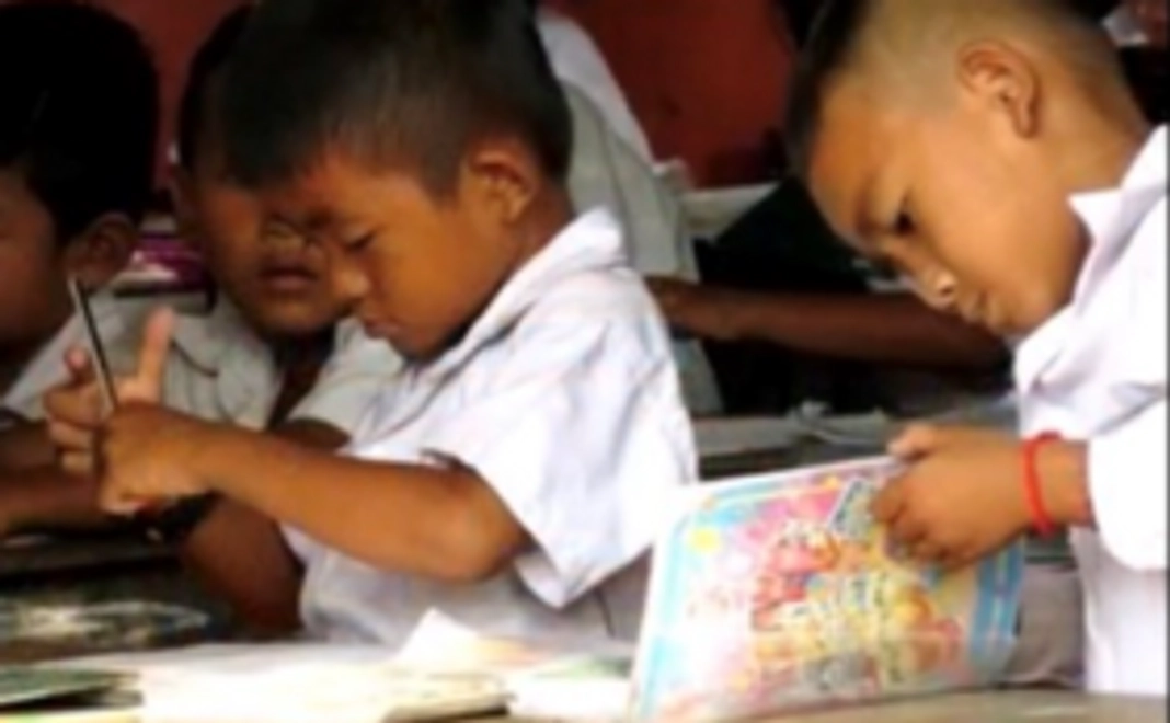 フィリピンの小さな町に希望の光を