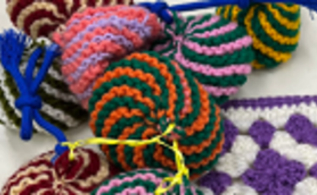 毛糸で編んだエコたわし