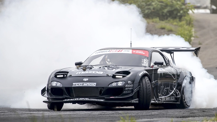 夢の4ローターエンジンで、フォーミュラDジャパン総合優勝を!