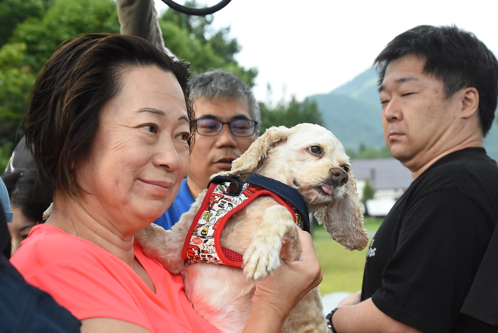 毎朝、ロレンツアと散歩します