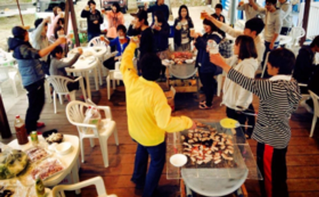 新しくなったウッドデッキでBBQ&報告会