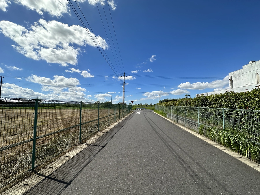 メイン駐車場300台　敷地の草刈り完了！