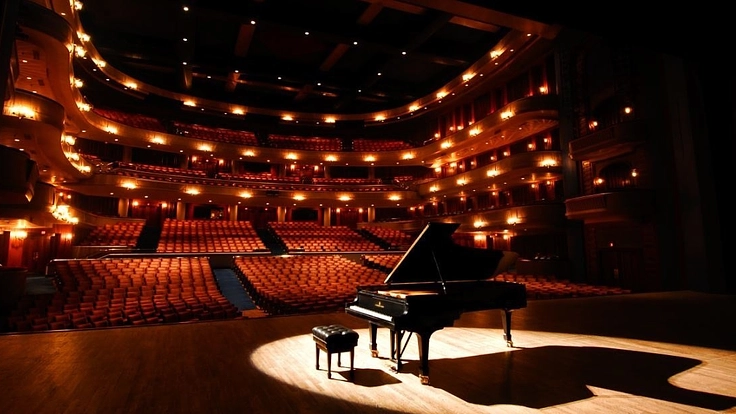 生まれ変わる市民会館に新たなピアノの音色を響かせたい