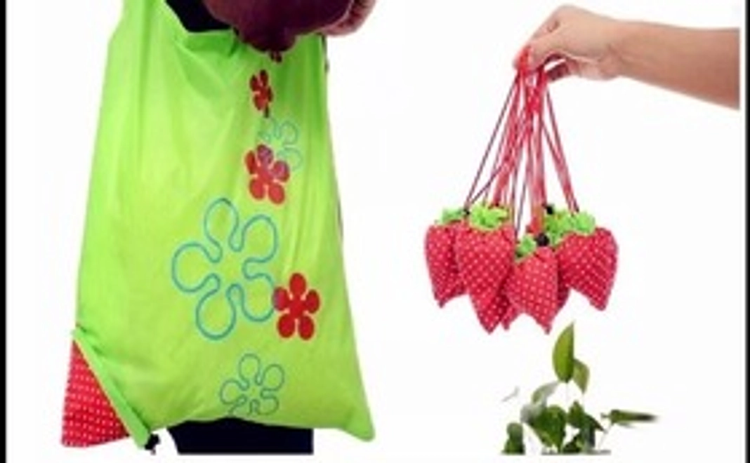 イチゴのエコバッグまたはイチゴ雑貨、感謝のお手紙、バンジャの写真