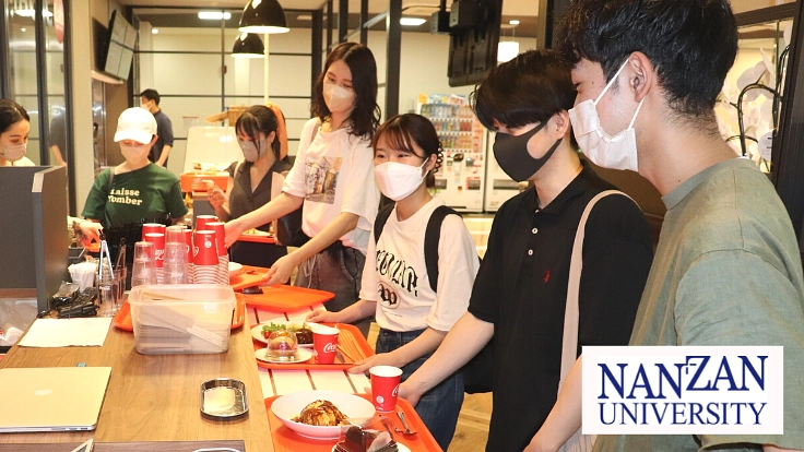 南山大学｜スイーツが自慢の新たな学食を、学生と地域の方々の居場所に