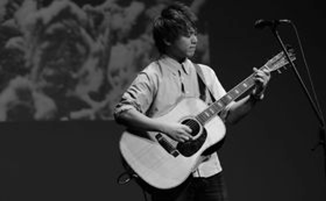 1st Full album を先行でお届け！