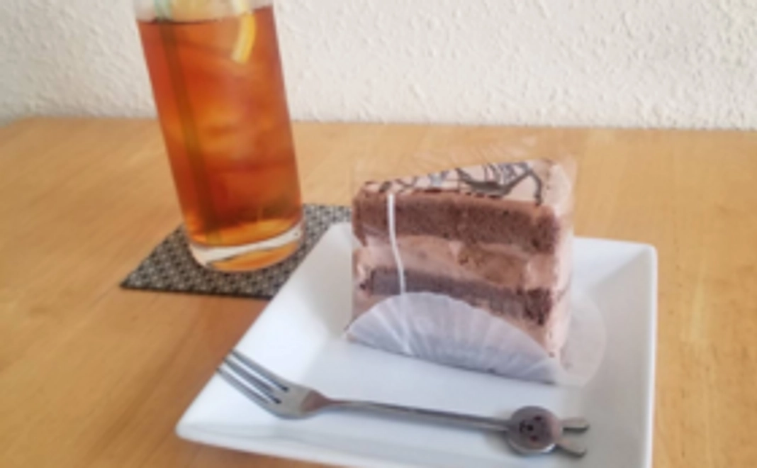 愛する久米島をウェディングで人々が集う島に!《アットホームな久米島のカフェ♪lapinさんケーキ&ドリンク》