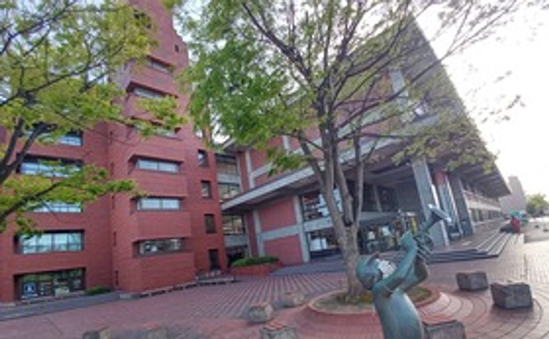 お礼のお手紙と実行者撮影の名所や街並みの写真