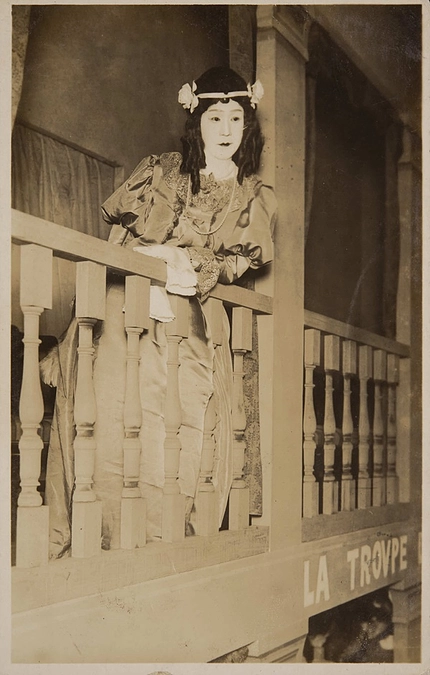 歌舞伎座筋書「レトロ写真館」好評連載中！