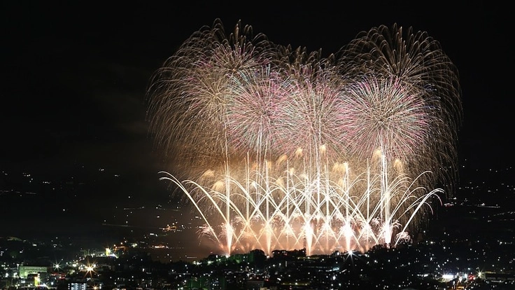 中央アルプスと南アルプスの間で地鳴り響く、2尺玉花火復活のために。