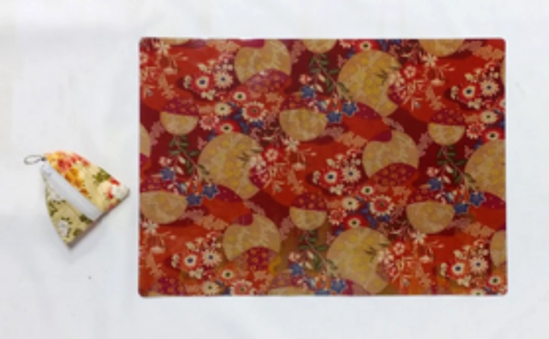 三角ポーチ、ラミネートのランチョンマット(2枚)