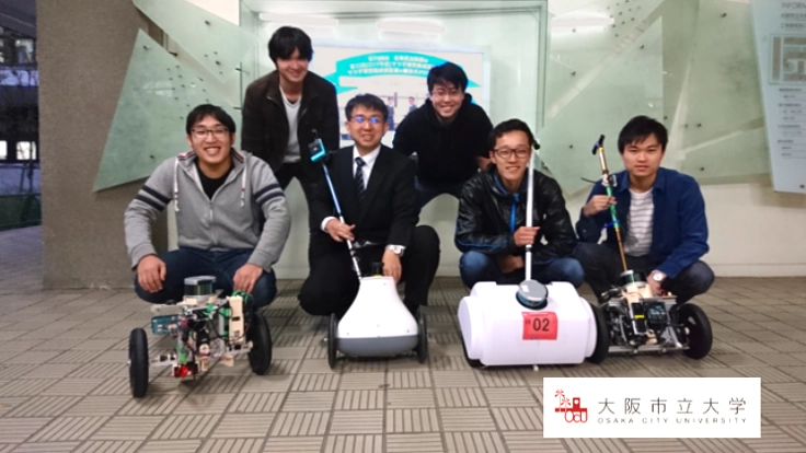 外出をもっと自由に。視覚障がい者の歩行を支える杖型ガイド開発