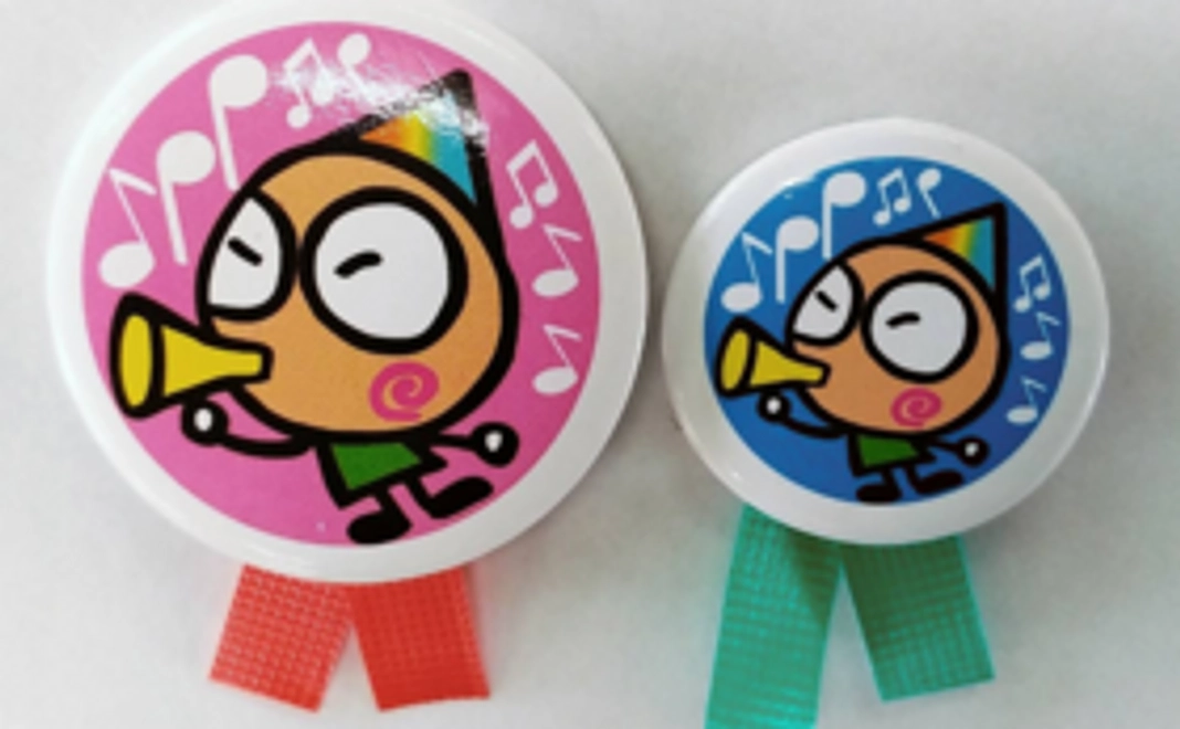 ホームページにお名前を掲載します！またフェスオリジナル缶バッジを差し上げます。