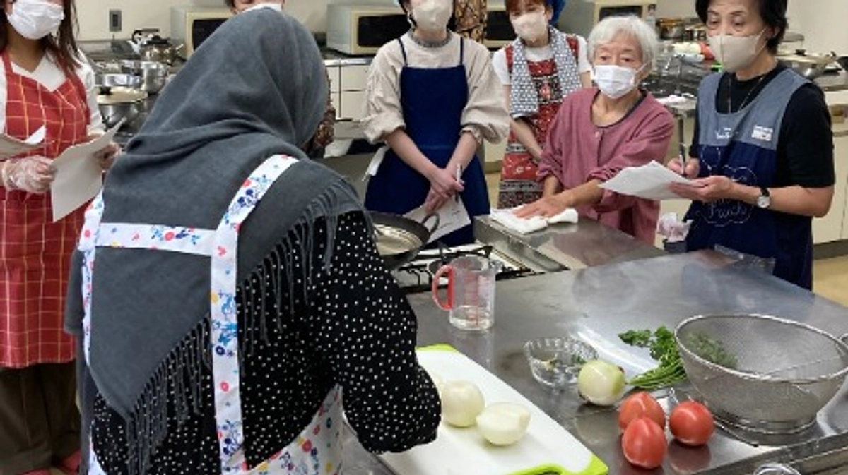 アフガニスタン料理に舌鼓！：難民女性講師による料理教室・野田