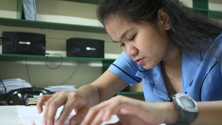 障害者の可能性を閉ざさない フィリピンたった1つの盲学校の挑戦