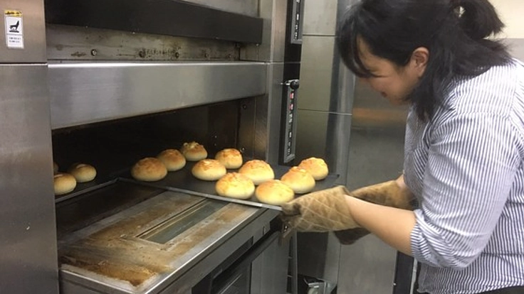 日々頑張るお母さんのためにマレーシアでベーカリーカフェ設立！