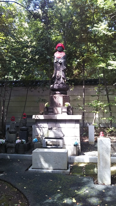 短めの地蔵尊のお経「地蔵歎偈」