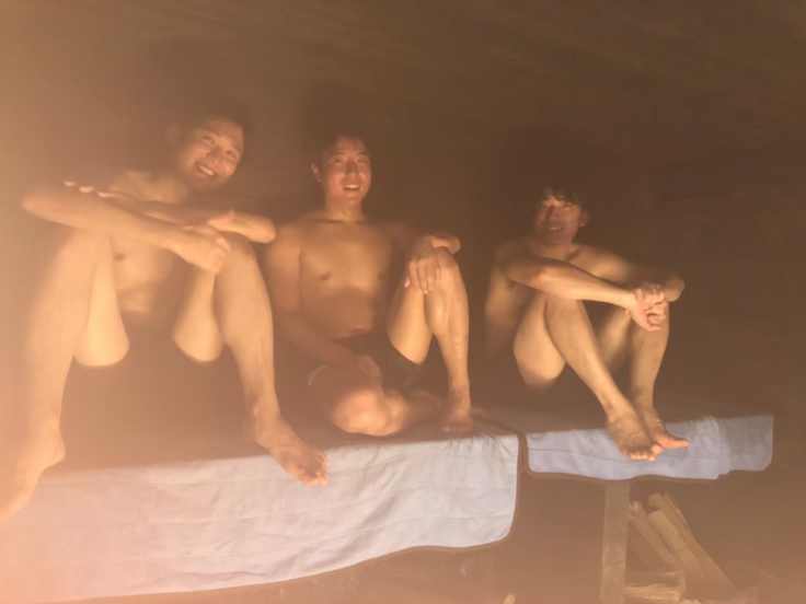 真ん中が私です