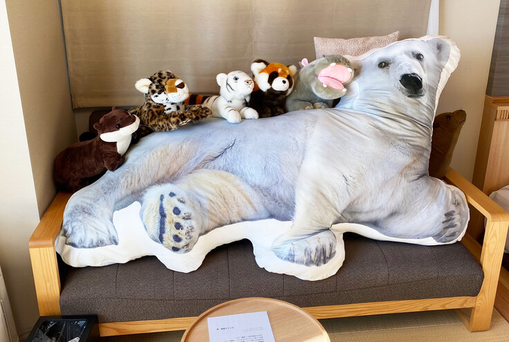 しろくまピース等身大クッション