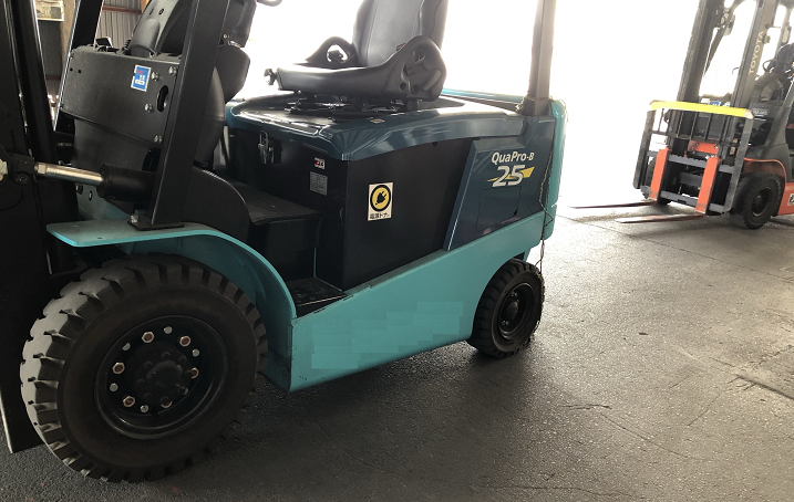 ナコ車とT社にシール