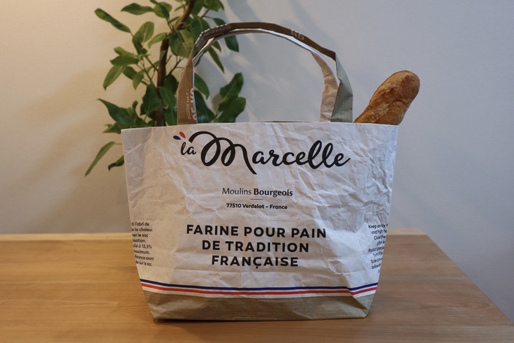 フランス産小麦粉袋をアップサイクルしたエコバッグ