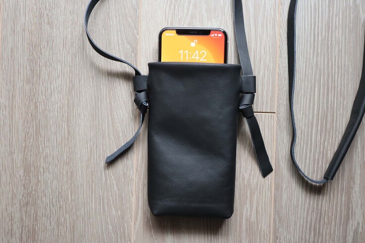 スマホポシェット