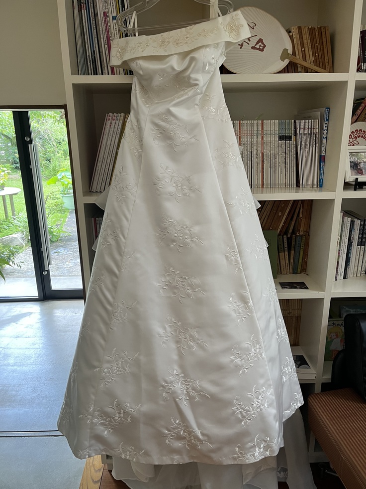 まるで新品のようなドレス