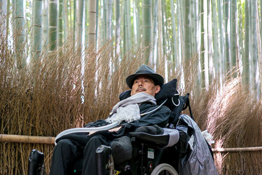 特定非営利活動法人境を越えて理事長岡部宏生氏