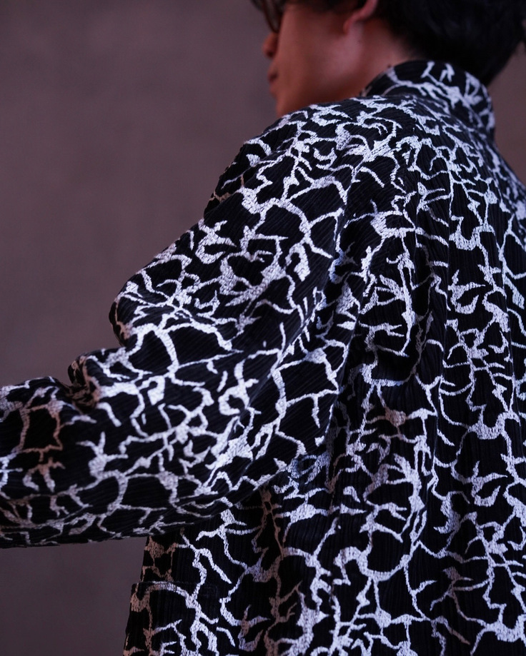 エンブロイダリーコーデュロイ