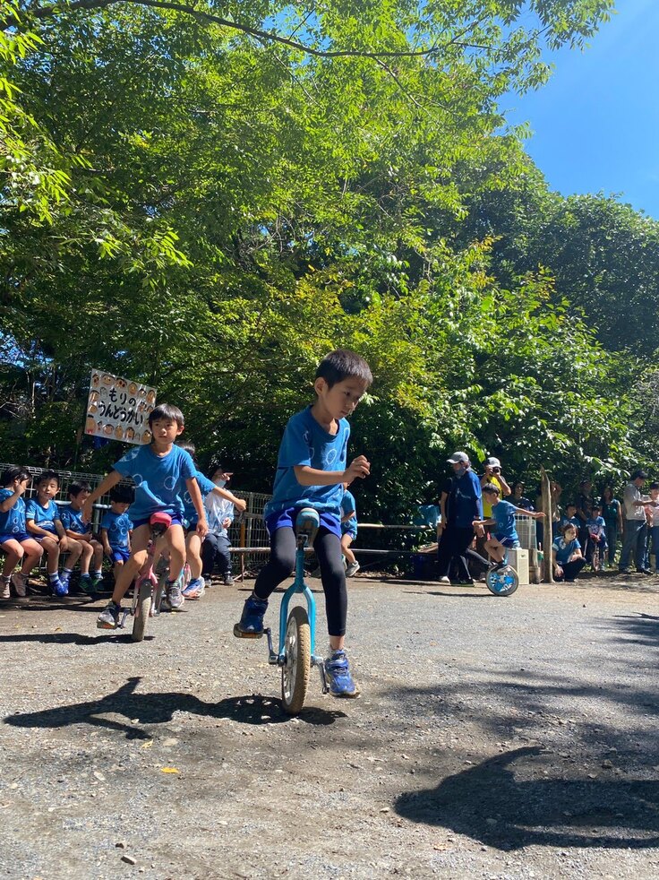 秋の運動会では一輪車も披露します
