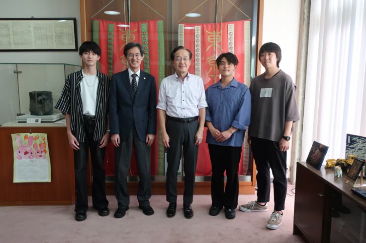 画像左から2番目が井村理事・副学長