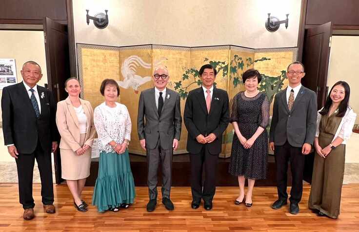 宮島日本国全権大使のご配慮承り、安倍昭恵夫人と夕食を共にする機会をいただきました