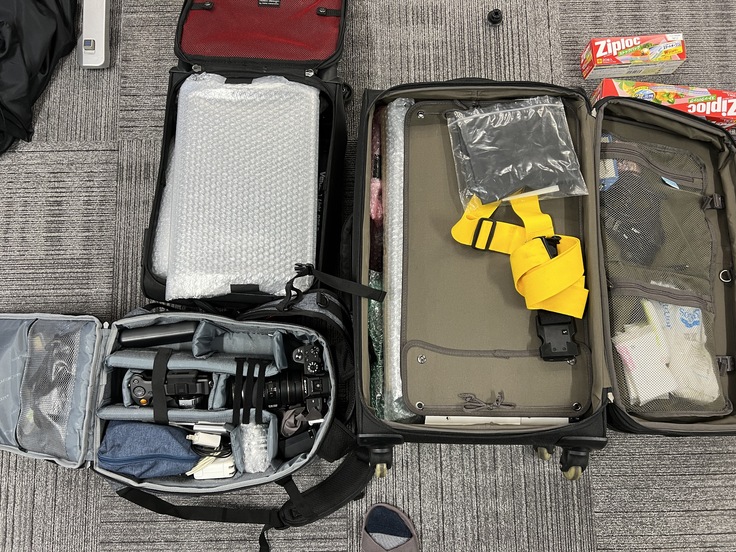 一人で全部のデモ機材を持っていくのは大変でした...