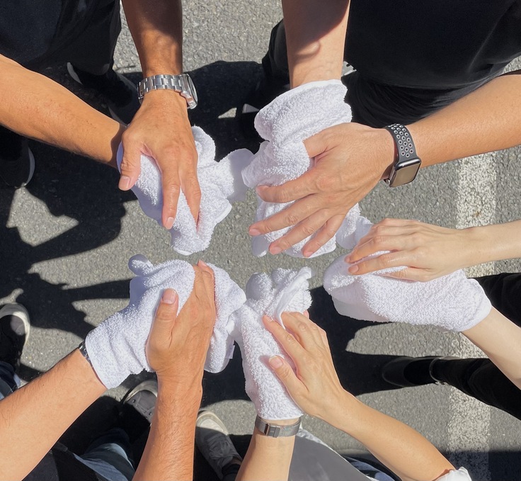 おしぼりふきふき