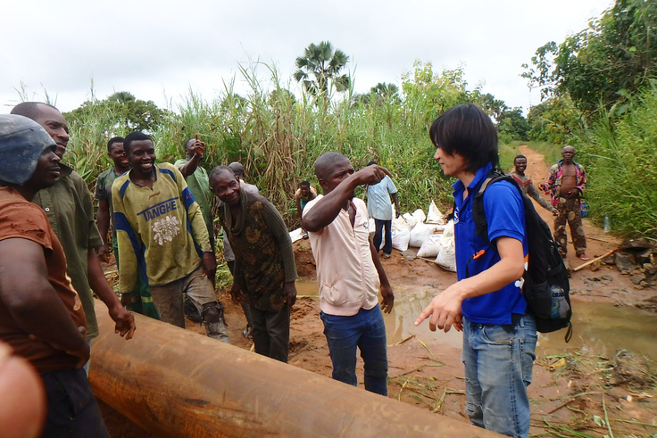 カメルーンでの活動風景