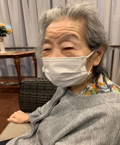 介護施設で過ごす母