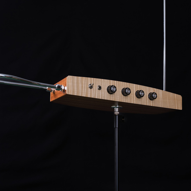 Theremin housing / IKURU SUTO イクルデザイン