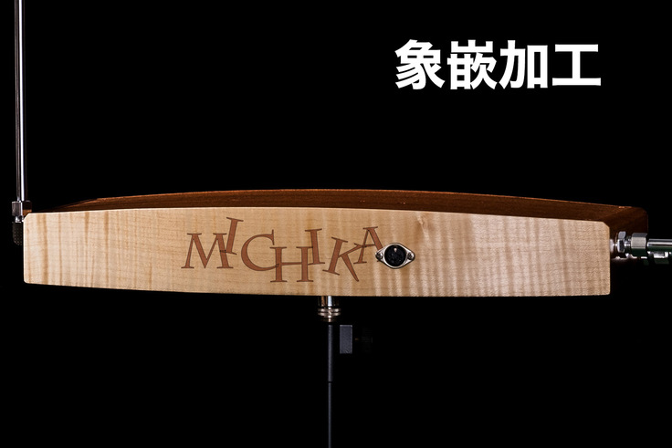 新型テルミンケースへの象嵌装飾